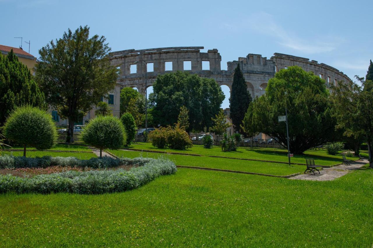 Family & Friends Pula - Top Floor - Free Parking 외부 사진